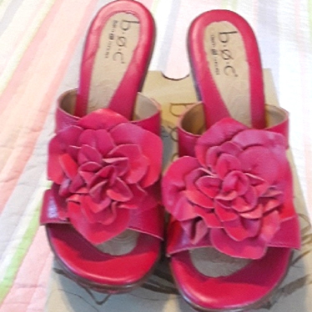 b.o.c. Fuchsia Floral Sandals with Decorative Flower